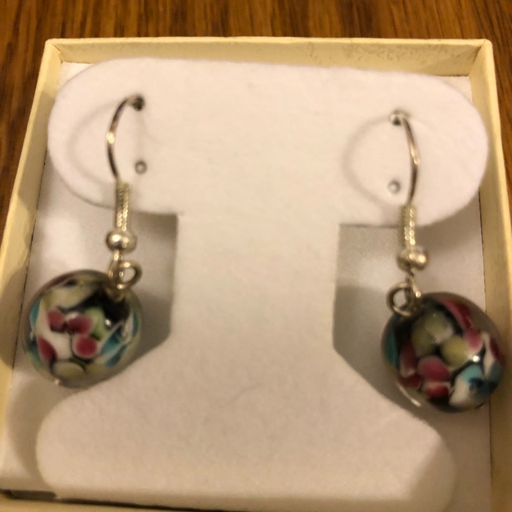 Dangling earrings - Picture 3 of 3